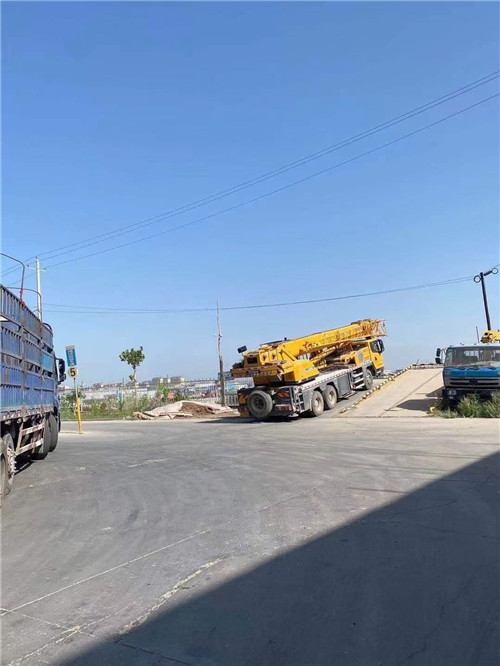 靖边县25吨吊车的租赁价格大概是多少？