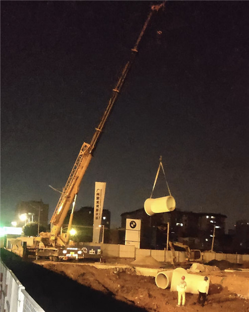 靖边县“弯臂矫正”—— 吊车的 “形变补偿” 技术